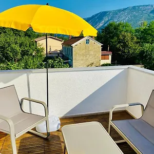 https://apartmani-matic.primorje-gorskikotar.com